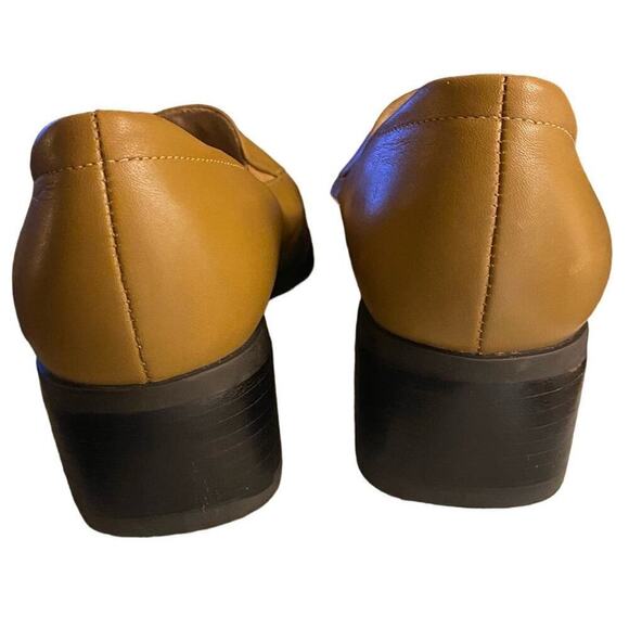 WORTHINGTON "Sport" Women's Loafer, 7.5, Buttercream color, Leather - Picture 6 of 9